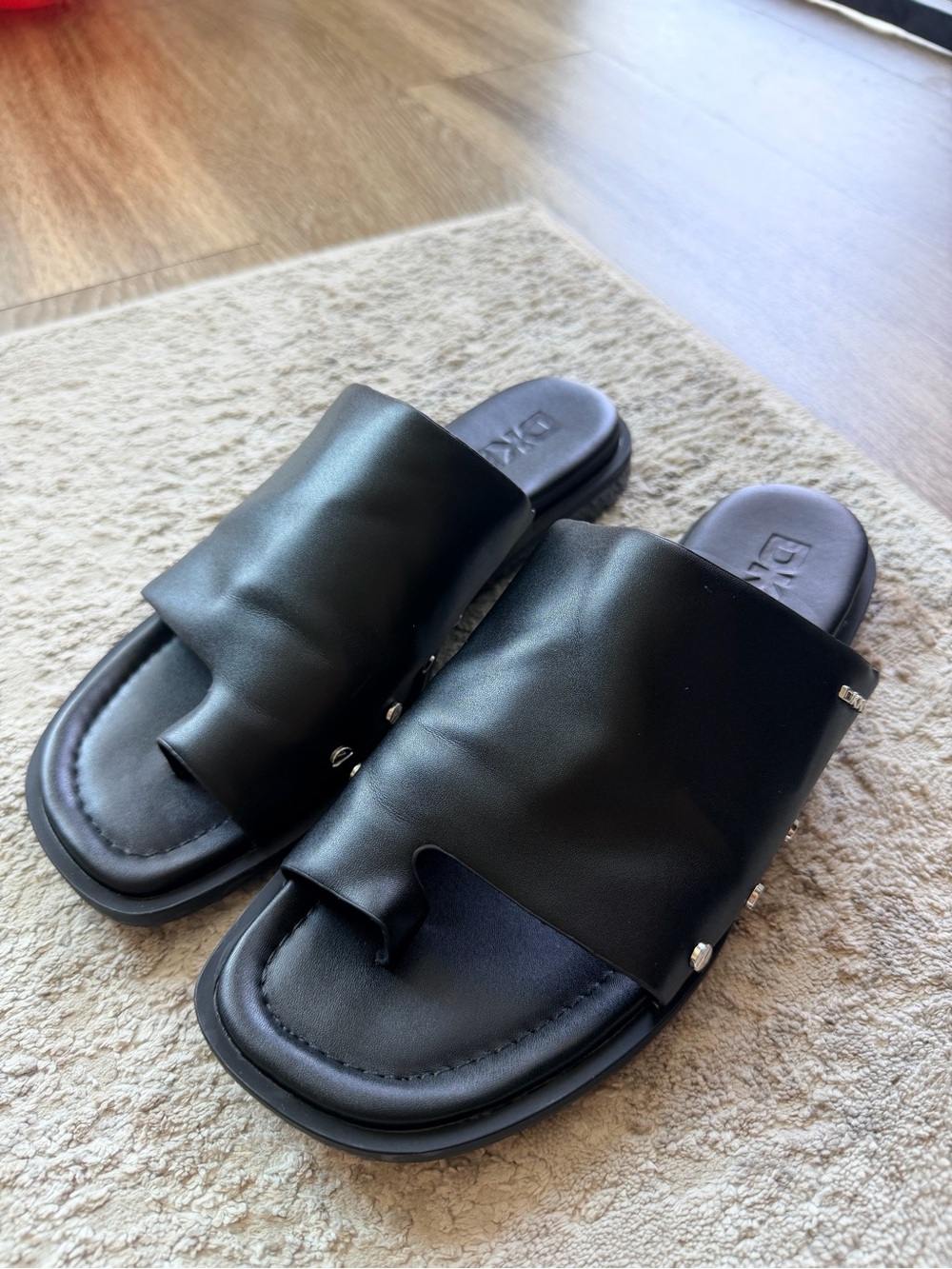 DKNY Colwyn Studded Black Leather Slide Sandals 6M